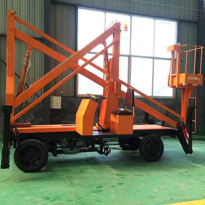 曲臂高空 作業車