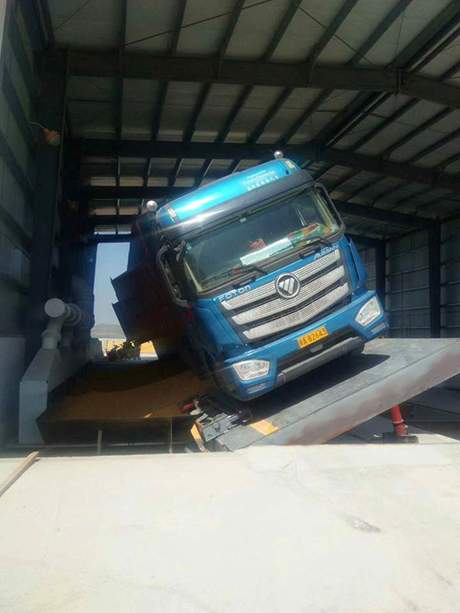 側翻液壓卸車機