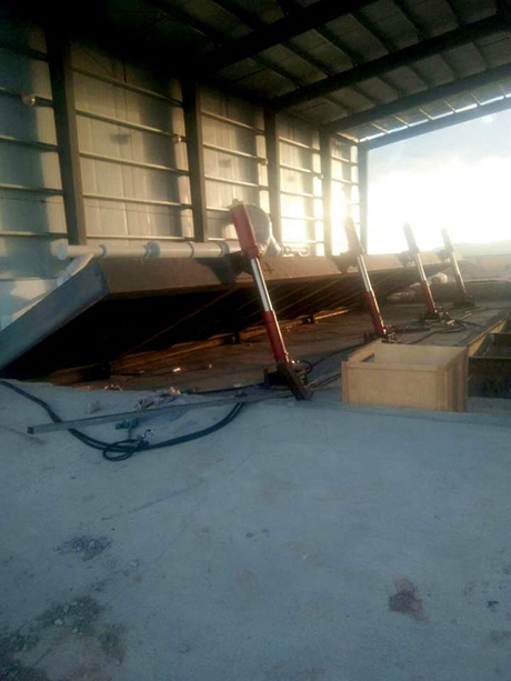 側翻液壓卸車機