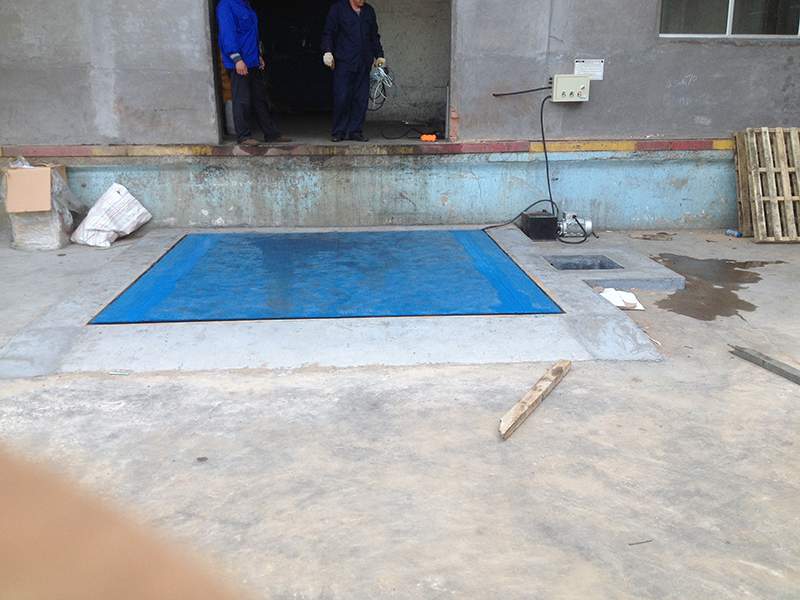 液壓升降機(jī)